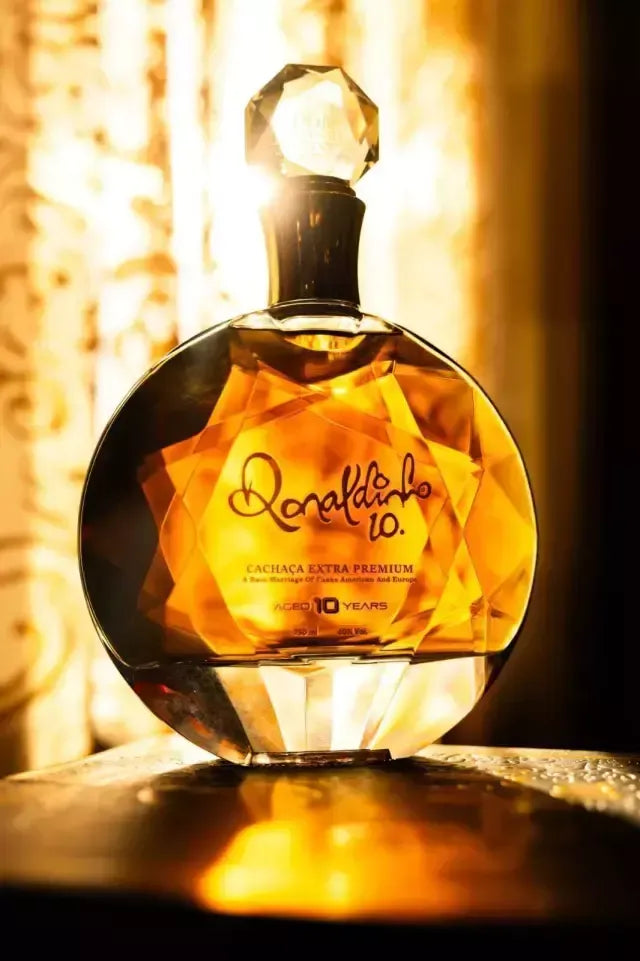 Cachaça Super Premium Ronaldinho Gaúcho by Dom Tápparo – 750ml (Cópia)